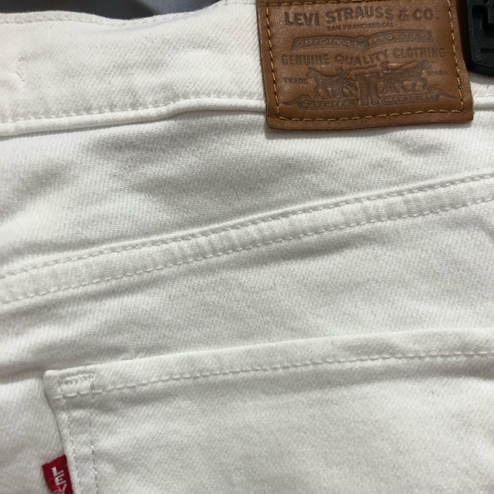 Levi 311 Skinny Jeans | Size 28 - Picture 4 of 5